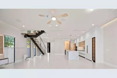 1135 NE 11th Ave, Fort Lauderdale, FL 33304 - Photo 11