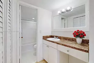 13715 Kendale Lakes Cir, Miami, FL 33183 - Photo 29