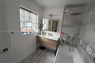 9048 Carlyle Ave, Surfside, FL 33154 - Photo 11