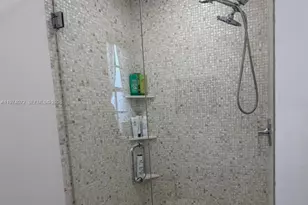 9048 Carlyle Ave, Surfside, FL 33154 - Photo 13