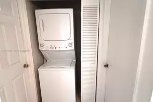 8911 SW 123rd Ct, Miami, FL 33186 - Photo 9