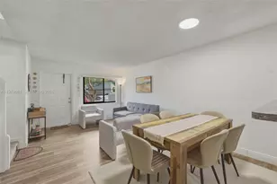 9853 Riverside Dr, Coral Springs, FL 33071 - Photo 5