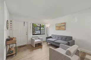 9853 Riverside Dr, Coral Springs, FL 33071 - Photo 1