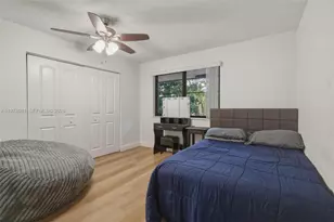 9853 Riverside Dr, Coral Springs, FL 33071 - Photo 15