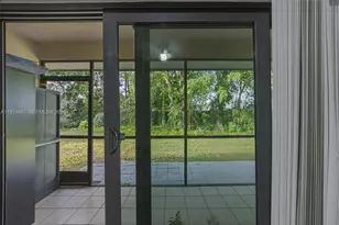 9853 Riverside Dr, Coral Springs, FL 33071 - Photo 19