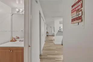9853 Riverside Dr, Coral Springs, FL 33071 - Photo 11