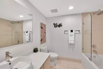 2602 E Hallandale Beach Blvd #R2806, Hallandale Beach, FL 33009 - Photo 25