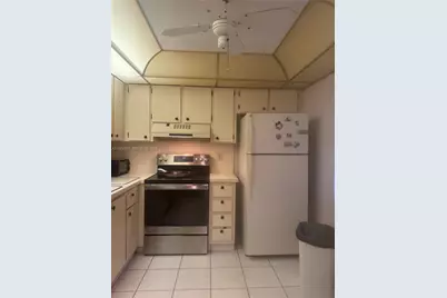 441 SE 3rd St #505, Dania Beach, FL 33004 - Photo 5