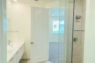 6410 NW 102nd Path, Doral, FL 33178 - Photo 5