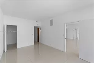 7601 E Treasure Dr, North Bay Village, FL 33141 - Photo 15