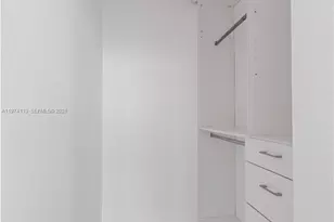 7601 E Treasure Dr, North Bay Village, FL 33141 - Photo 21