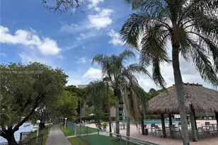 1100 Colony Point Cir, Pembroke Pines, FL 33026 - Photo 27