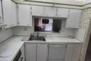 1100 Colony Point Cir, Pembroke Pines, FL 33026 - Photo 25