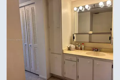 1100 Colony Point Cir #316, Pembroke Pines, FL 33026 - Photo 15