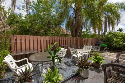 10 NW 110th Ave, Plantation, FL 33324 - Photo 41