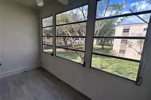 301 Cambridge Rd, Hollywood, FL 33024 - Photo 13