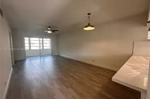 301 Cambridge Rd, Hollywood, FL 33024 - Photo 7