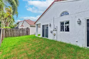 1361 Seagrape Cir, Weston, FL 33326 - Photo 31