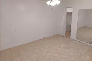 714 NE 10th St, Hallandale Beach, FL 33009 - Photo 11