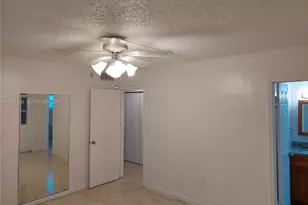 714 NE 10th St, Hallandale Beach, FL 33009 - Photo 7