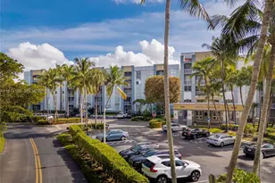 9725 NW 52nd St, Doral, FL 33178 - Photo 43