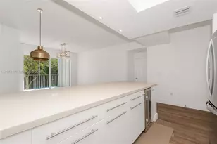 9725 NW 52nd St, Doral, FL 33178 - Photo 25