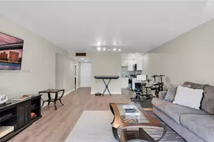 6301 N Falls Cir Dr, Lauderhill, FL 33319 - Photo 13