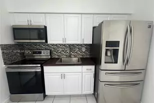 5829 NW 37th St, Virginia Gardens, FL 33166 - Photo 7