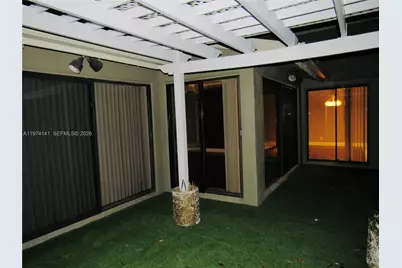 233 Meadows Dr, Boynton Beach, FL 33436 - Photo 15