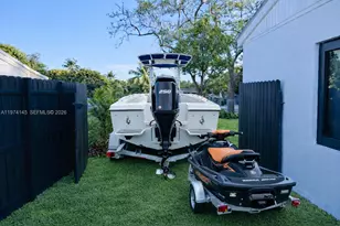 1645 NE 180th St, North Miami Beach, FL 33162 - Photo 67