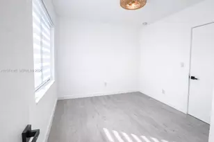 1645 NE 180th St, North Miami Beach, FL 33162 - Photo 17