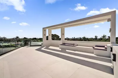 1379 NE 104th St, Miami Shores, FL 33138 - Photo 17