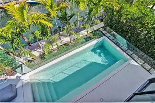 1379 NE 104th St, Miami Shores, FL 33138 - Photo 13