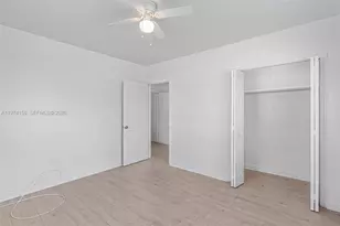 8031 Hawthorne Ave, Miami Beach, FL 33141 - Photo 15