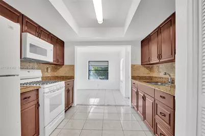 2161 NW 73rd Ave, Sunrise, FL 33313 - Photo 19