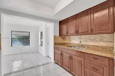 2161 NW 73rd Ave, Sunrise, FL 33313 - Photo 21
