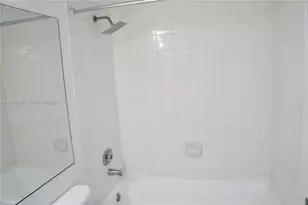 7601 E Treasure Dr, North Bay Village, FL 33141 - Photo 17