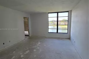 5920 Coral Lake Dr, Margate, FL 33063 - Photo 9