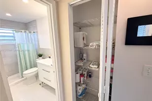 5300 Washington St, Hollywood, FL 33021 - Photo 9