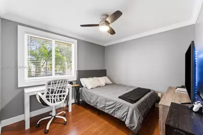 1521 NW 178th Ter, Pembroke Pines, FL 33029 - Photo 23