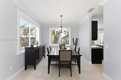 1521 NW 178th Ter, Pembroke Pines, FL 33029 - Photo 11
