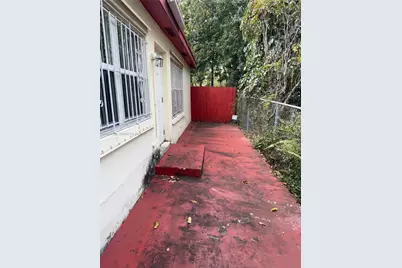 130 NW 124th St, North Miami, FL 33168 - Photo 13