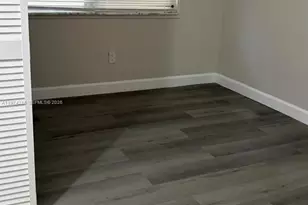 709 NW 1st St, Hallandale Beach, FL 33009 - Photo 5