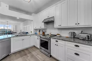 10730 NW 66th St, Doral, FL 33178 - Photo 9