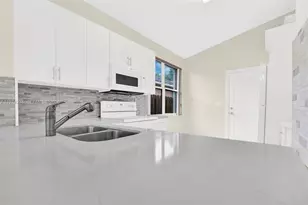 9437 SW 183rd Terrace, Palmetto Bay, FL 33157 - Photo 11