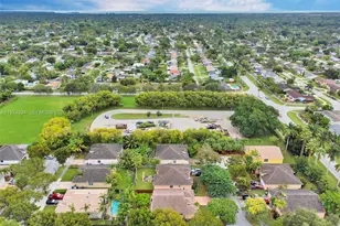 9437 SW 183rd Terrace, Palmetto Bay, FL 33157 - Photo 13