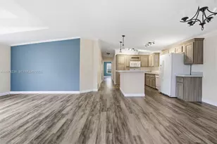 2325 SW 83rd Ave, Davie, FL 33324 - Photo 11