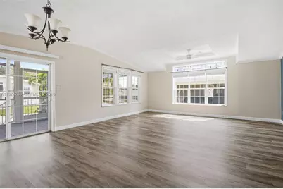 2325 SW 83rd Ave, Davie, FL 33324 - Photo 15