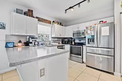 930 SW 147th Ct, Miami, FL 33194 - Photo 9