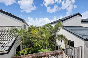 221 NE 212th St, Miami, FL 33179 - Photo 25